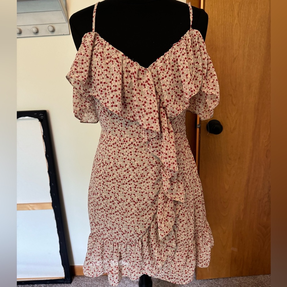 Dress Forum Red Floral Cold Off Shoulder Ruffle Mini Dress Small